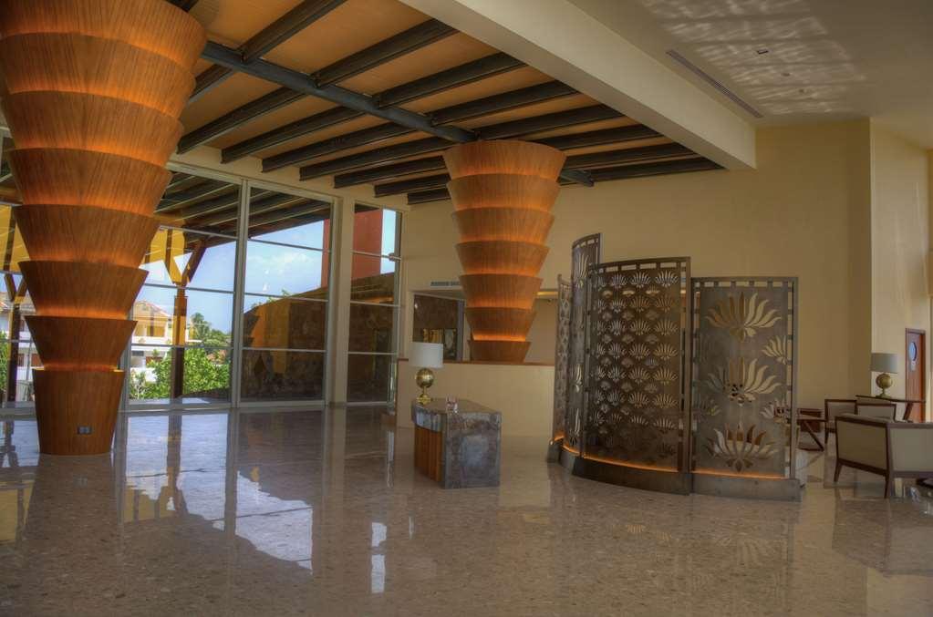 Sentido Heritance Negombo Interior photo Interior of the hotel