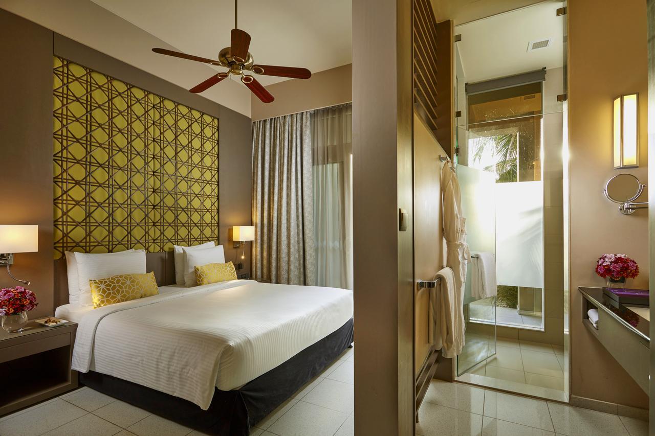 Sentido Heritance Negombo Exterior photo Deluxe Room